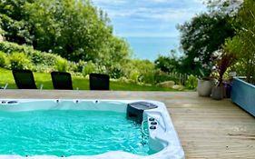 Relaxing Private Entrance Ensuite Room With Stunning Sea View And Swimspa